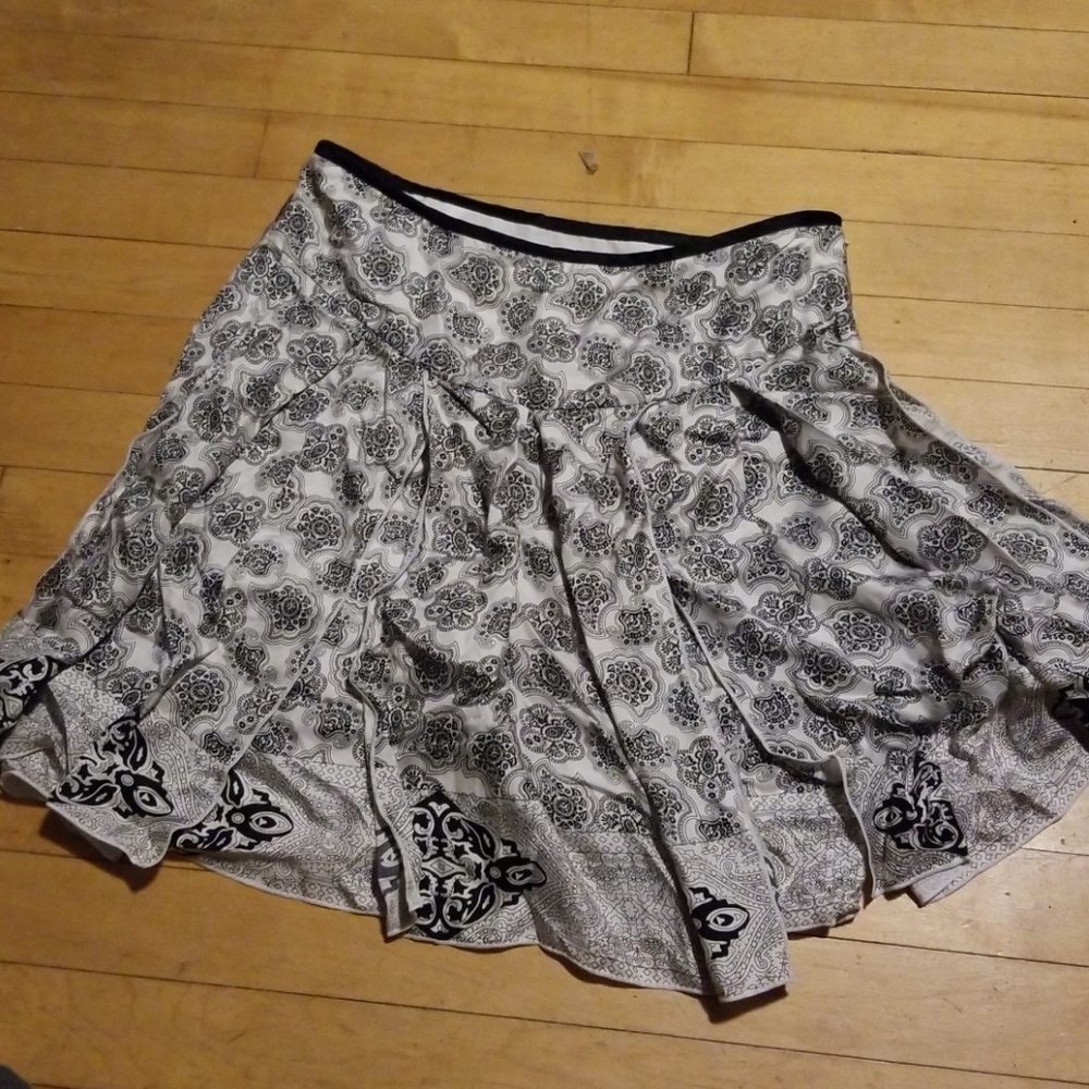 White house black market skirt